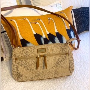 Tommy Hilfiger crossbody purse.